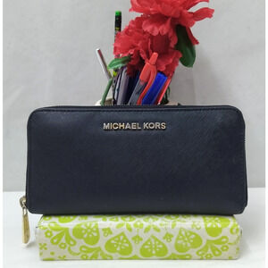 Michael Kors Black Leather Zip Around Credit Card Long Wallet